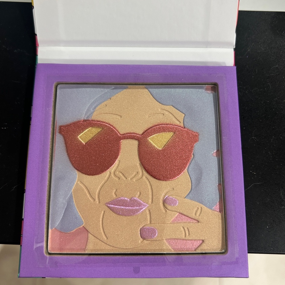 INC. REDIBLE BADDIE'S GOT THE GOLD RAINBOW TRAIL HIGHLIGHTER 1.03 OZ.